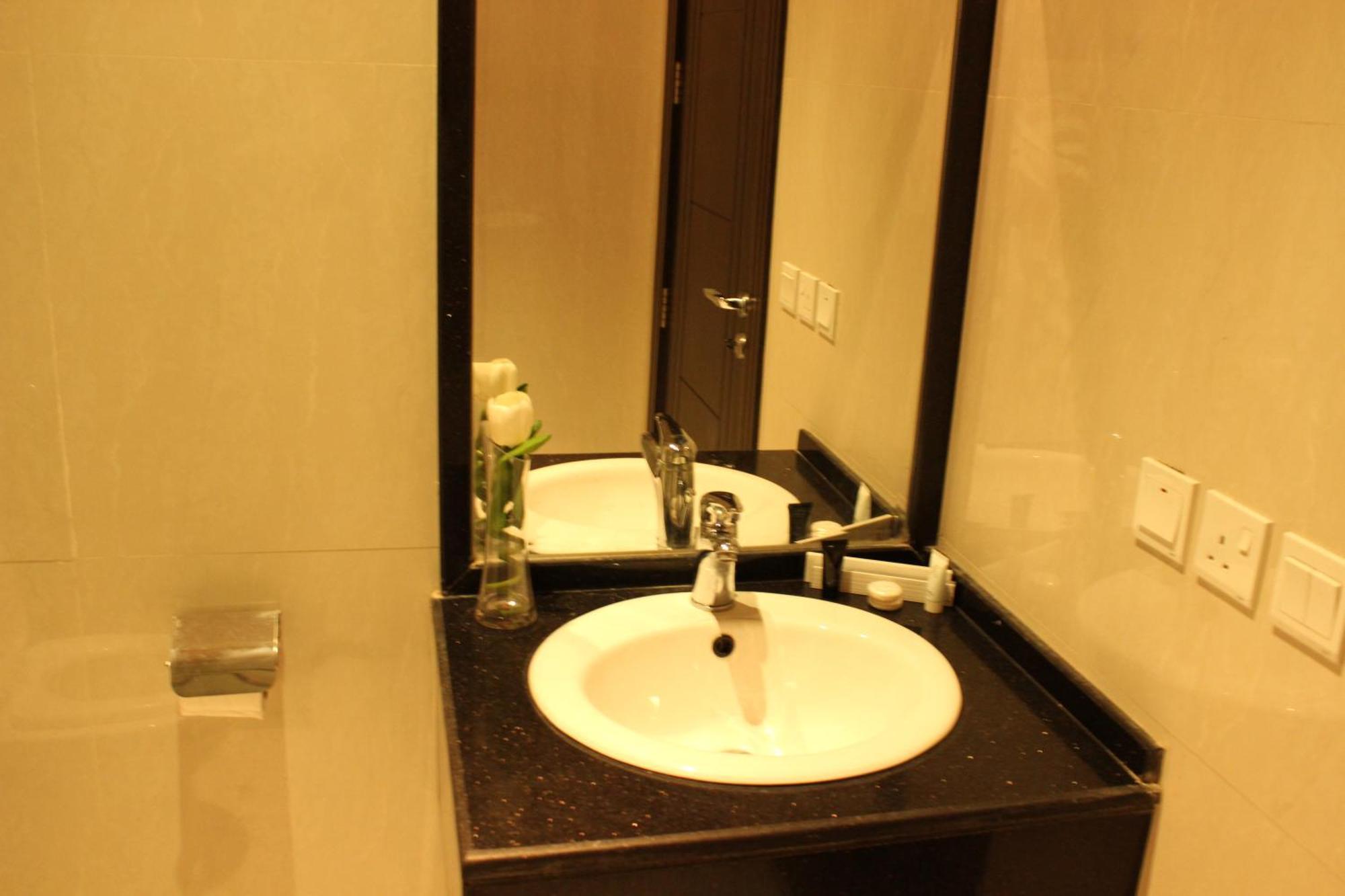 Nozol Aram 3 Hotel Apartments Riyadh Exterior photo